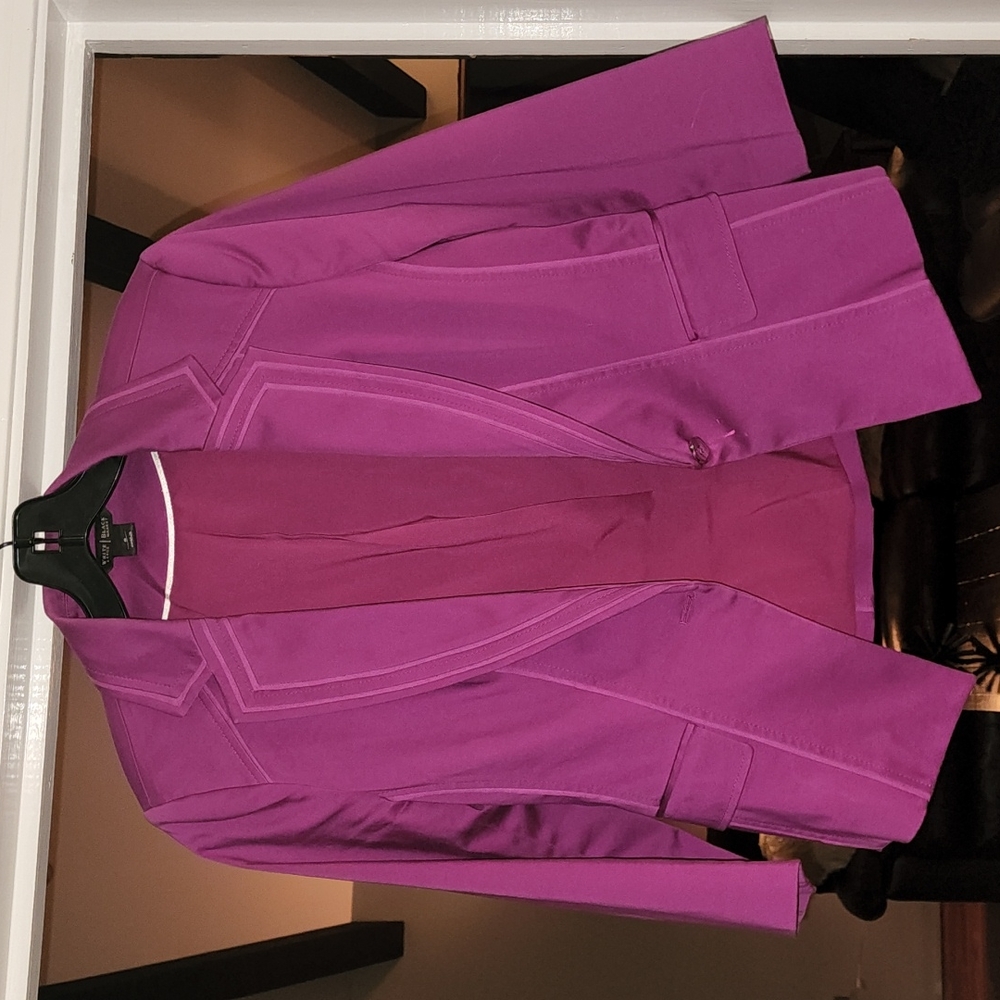 White House Black Market WHBM cropped jacket